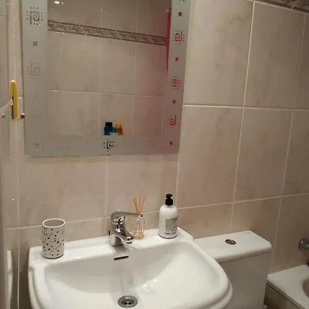 Apartamento Con Piscinas * Кастро-Урдиалес